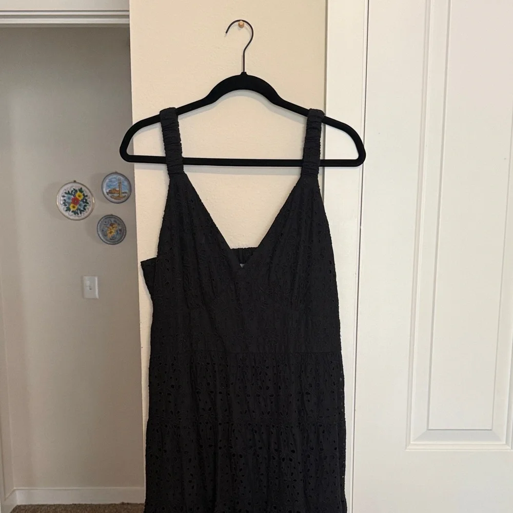 Abercrombie & Fitch Black Eyelet V-Neck Maxi Dress